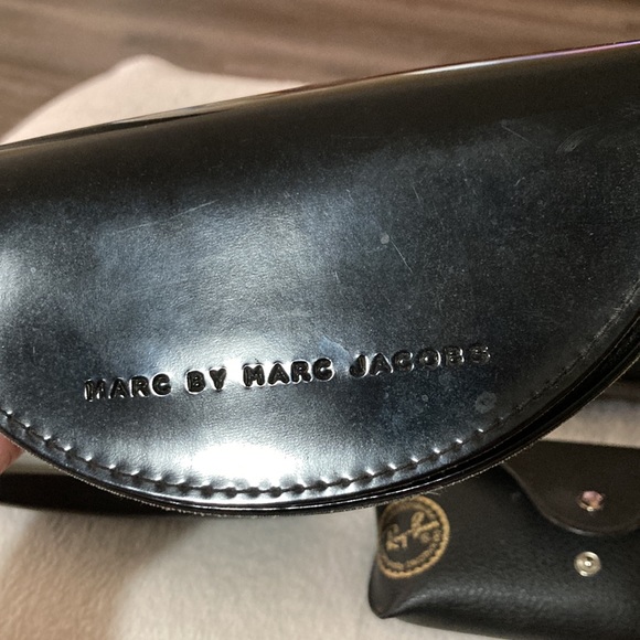 Lot of 5 Sunglass / Eyeglass Cases - Picture 3 of 5